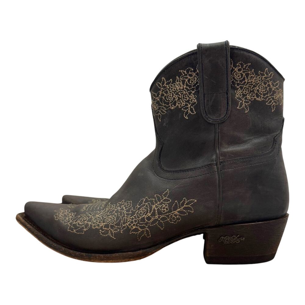 Miss Macie Western Embroidered Snip Toe Side Zip Ankle Boot Gray Pink 10